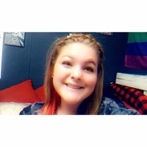 Meet your Posher, Becca